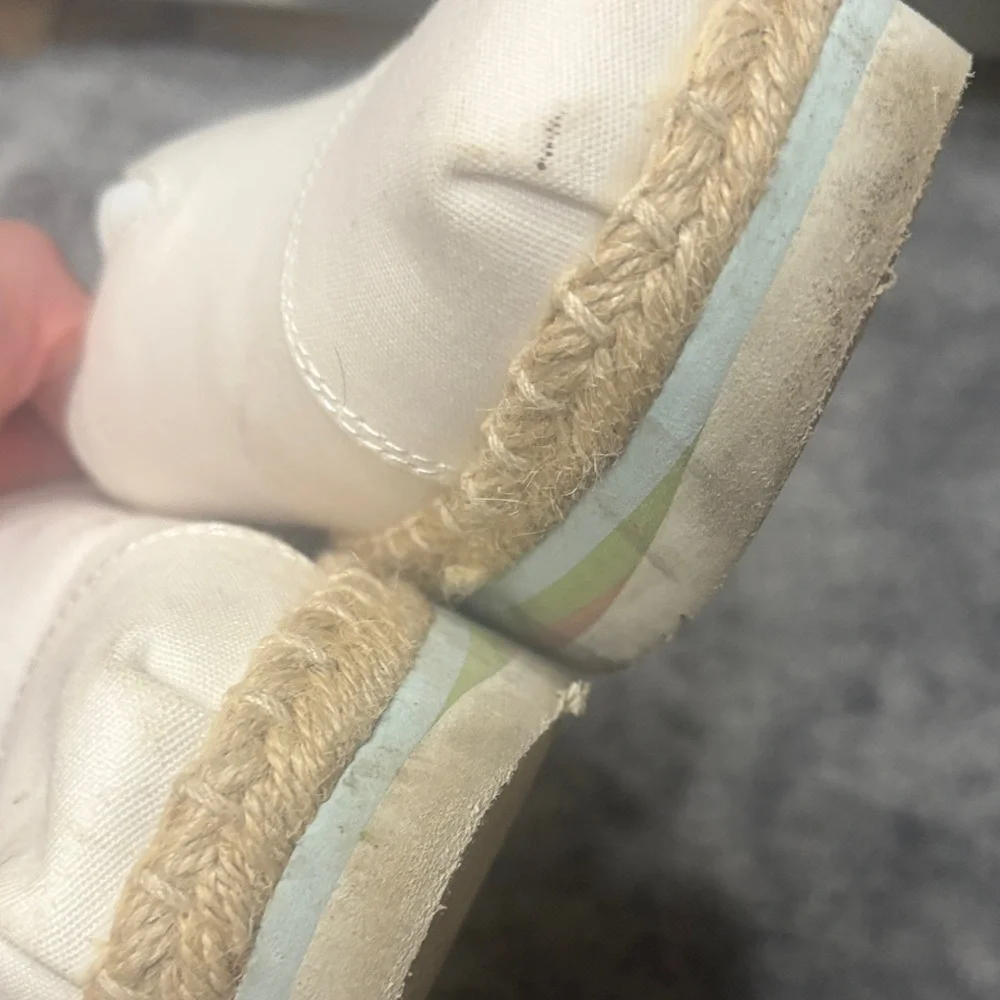 TOMS Women's Off-White Espadrilles